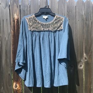 LAST CHANCE! NWOT deletta blouse